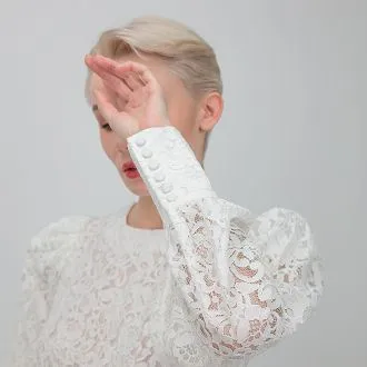 Long sleeve with fabric-covered button(001)